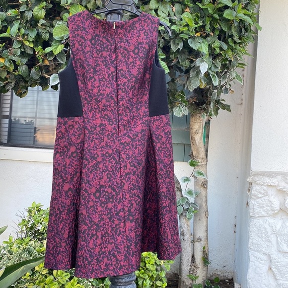 DKNY JACQUARD FIT & FLARE DRESS with SIDE PANELS Red & Black Sz … - Picture 6 of 15